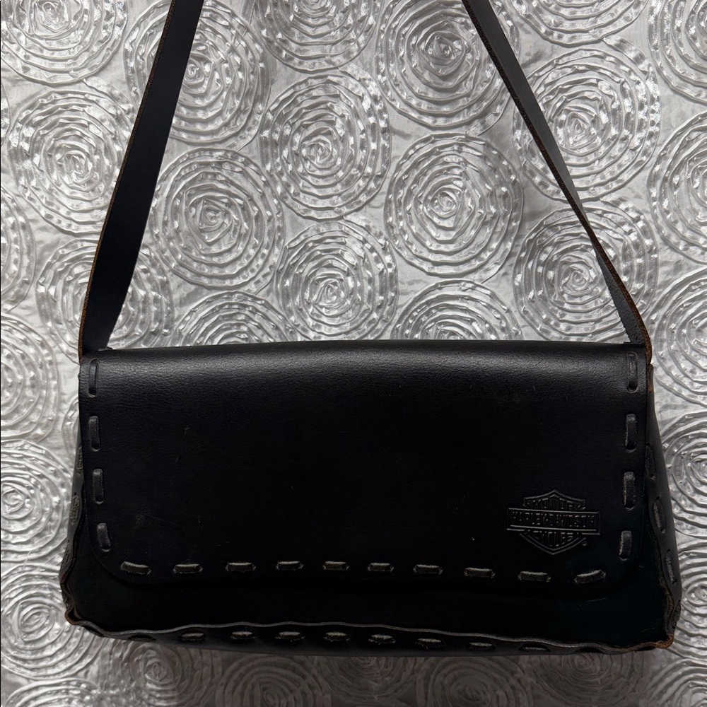 Harley-Davidson Black Leather Shoulder Bag with Whipstitch Trim